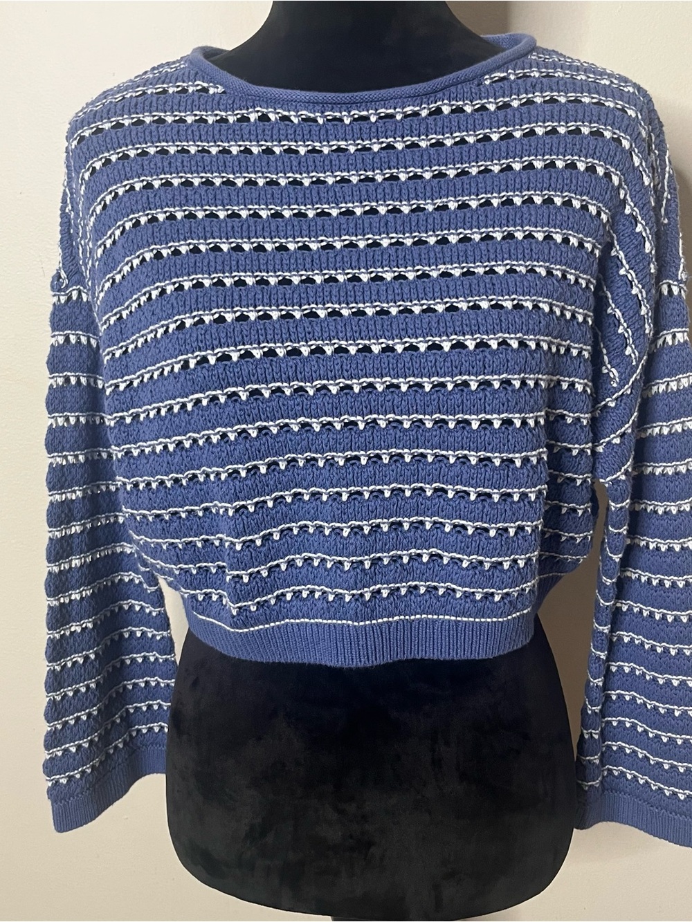 Hollister Women’s Blue Striped Cropped Knit Cotton Sweater‎ Sz S